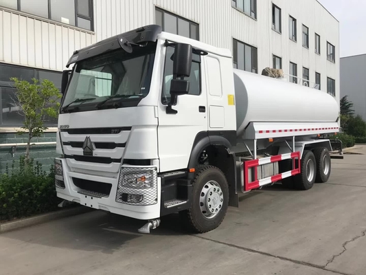 Camión 20 Cbm del transporte del agua potable del petrolero de HOWO para el emplazamiento de la obra
