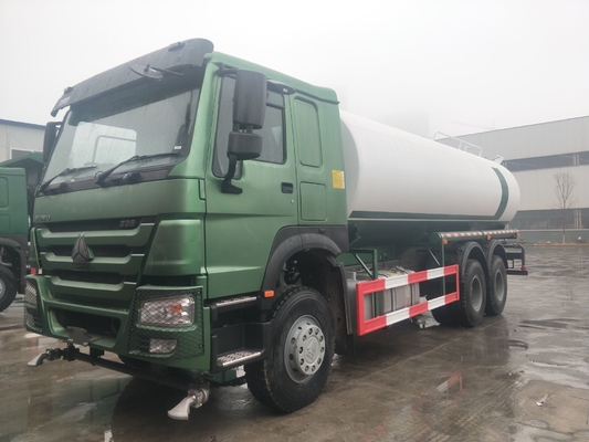 Camión 20 Cbm del transporte del agua potable del petrolero de HOWO para el emplazamiento de la obra