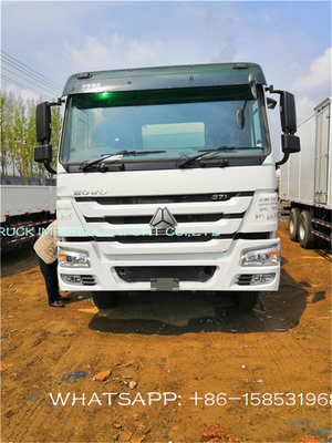 Mercado de Van Cargo Box Truck For Nigeria de las ruedas de la tonelada 10 de Sinotruk Howo 25