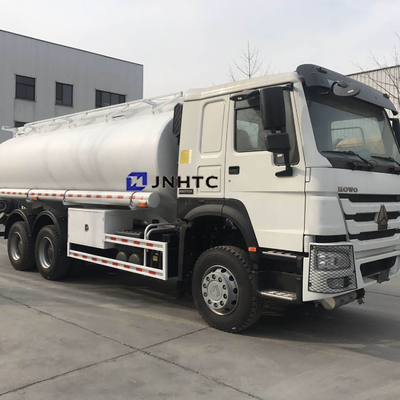 Remolque Euro2 Euro3 25000L 6x4 del petrolero del combustible de aceite de Sinotruk HOWO 371hp