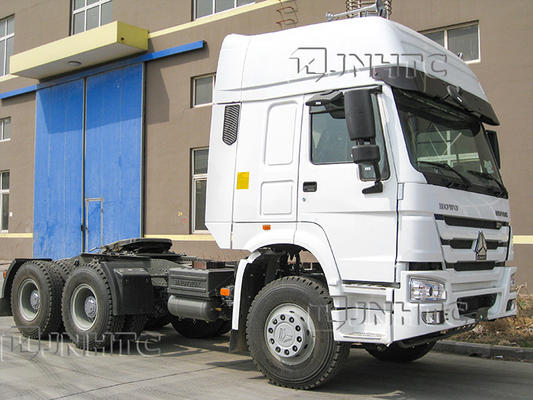 Camiones del tractor remolque de la cabeza 6x4 RHD del tractor de Sinotruk HOWO en Tanzania