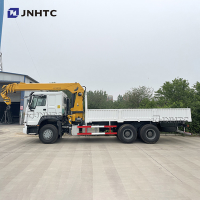 El camión telescópico de Sinotruk Howo 6x4 10 montó la grúa de Crane Straight Arm Cargo Truck
