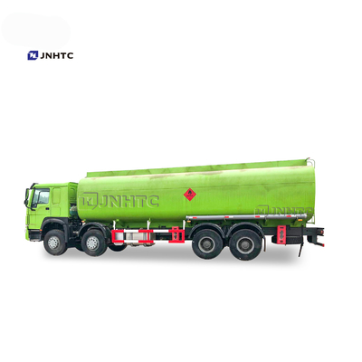 Las ruedas de HOWO 8x4 12 gasolina el camión del depósito que reaprovisiona 30cbm de combustible 35cbm 25 Cbm Euro2 Euro3