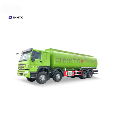 Las ruedas de HOWO 8x4 12 gasolina el camión del depósito que reaprovisiona 30cbm de combustible 35cbm 25 Cbm Euro2 Euro3