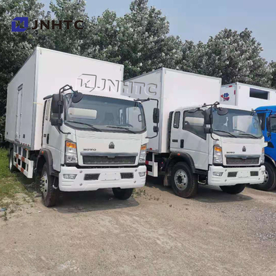 Camión vaccíneo del congelador de refrigerador de Sinotruk HOWO Euro2 5 toneladas de 4x2 6 de luz de las ruedas
