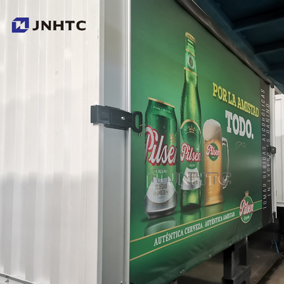 El camión del congelador de refrigerador de Sinotruk HOWO 4x2 bebe el camión refrigerado bebida de la caja