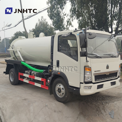 Euro 3 Rhd LHD del camión de la succión de las aguas residuales de Sinotruk HOWO 4X2 5000 litros