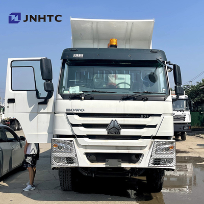 Modelo nuevo de la conducción a la derecha de las ruedas de Sinotruk Howo Benz White Dump Truck 50T 12