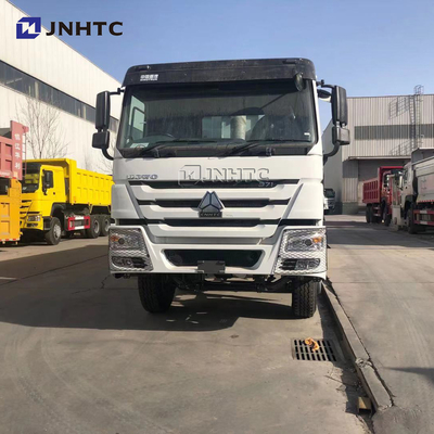 Modelo nuevo de la conducción a la derecha de las ruedas de Sinotruk Howo Benz White Dump Truck 50T 12