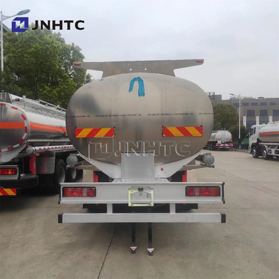 8x4 capacidad grande de dirección izquierda y derecha de Howo del gasoil del tanque del camión del transportador