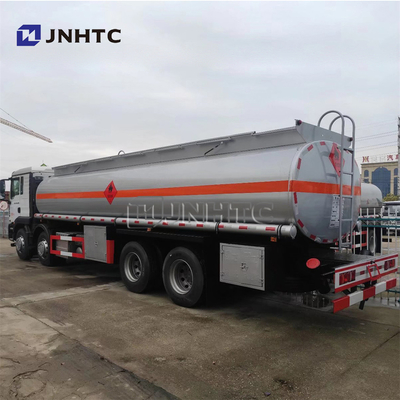 8x4 capacidad grande de dirección izquierda y derecha de Howo del gasoil del tanque del camión del transportador