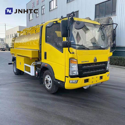 Modelo nuevo 3000l del camión 4x2 del depósito de gasolina de la luz de Sinotruk Howo