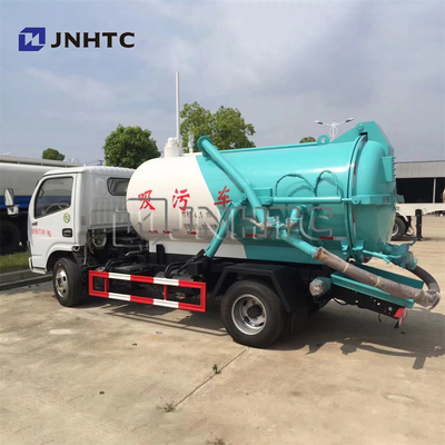 El anuncio publicitario de poca potencia de DONGFENG acarrea el camión de pequeña capacidad de la succión de las aguas residuales del vacío