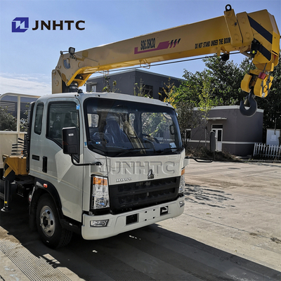 Camiones comerciales de poca potencia de SINOTRUK HOWO 4X2 con la GRÚA RHD 10 Ton Truck