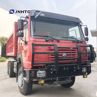 Camión volquete del color rojo 336hp Sinotruk Howo con 10 ruedas y capacidades 18m3