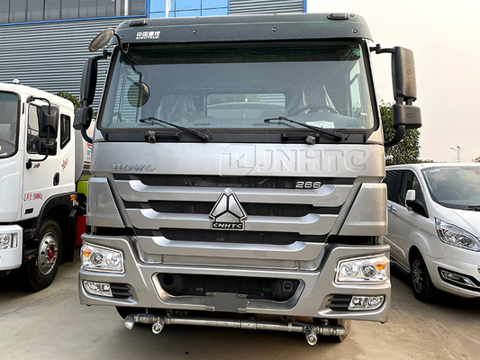 Buque de petróleo de Howo del camión de petrolero del combustible del policía motorizado 4*2 de Sinotruk Howo 6 10000L