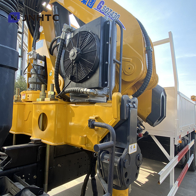 El camión plano del cargo de Dropside montó a Crane Shacman F3000 6x4