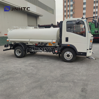 Conducción a la derecha del camión 4x2 del agua internacional de Sinotruk Howo