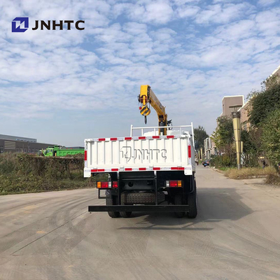 El camión del cargo de la placa plana montó a Crane Sinotruk HOWO 4x4 toda la impulsión de la rueda