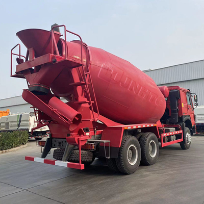 10 camión de mezcla concreto 6x4 de las ruedas SINOTRUK HOWO rojo