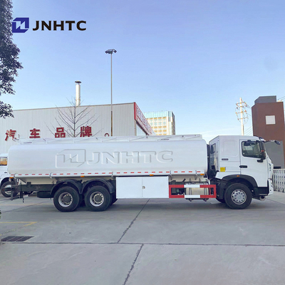 Camión de petrolero del combustible de la rueda de Sinotruk Howo A7 6x4 10 con 371hp el motor del euro 2