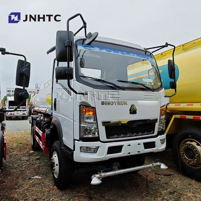 Nuevo camión de agua ligero HOWO 4x2 5000 litros 5 toneladas camión cisterna de agua
